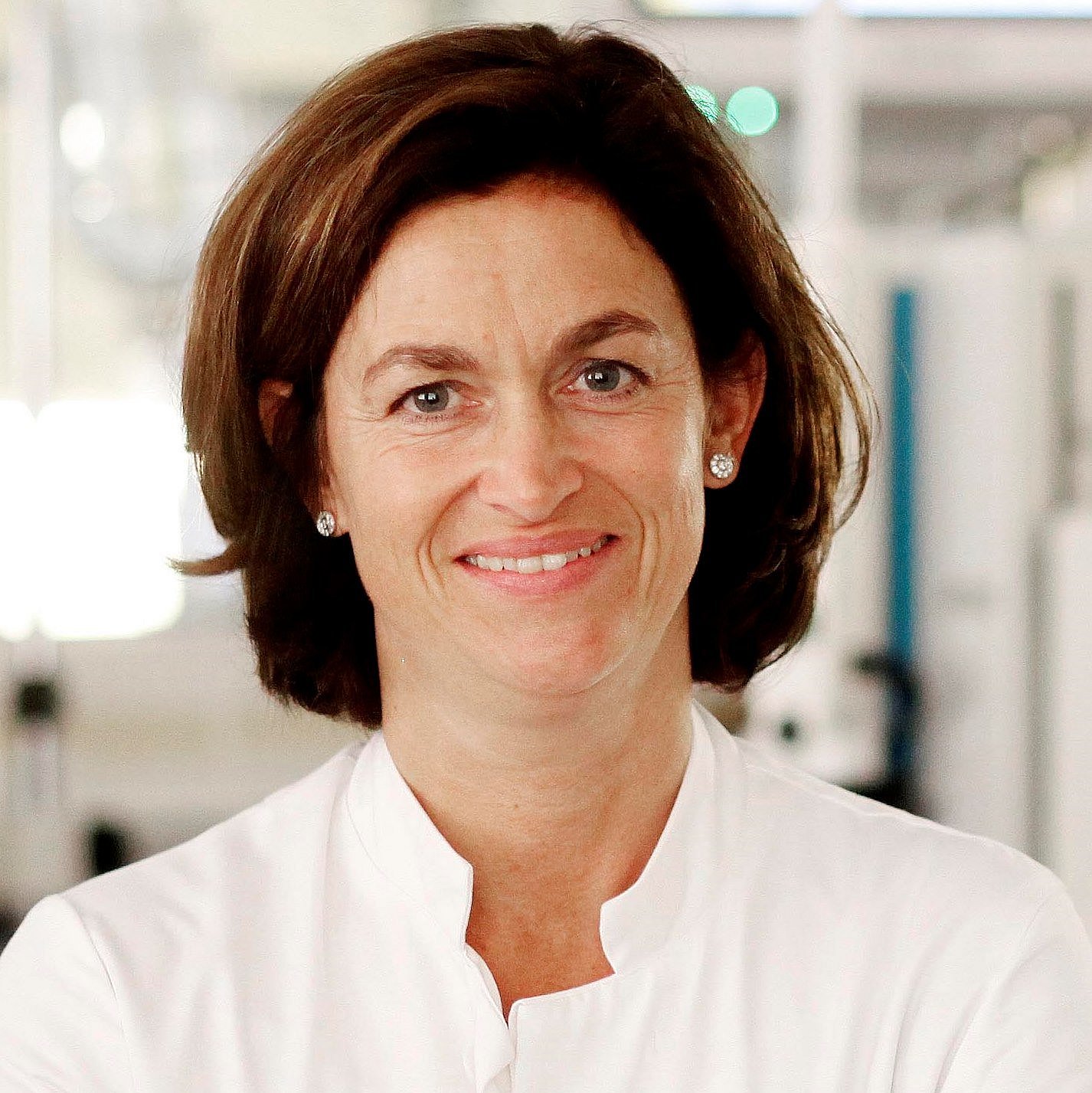Professor Ursula Felderhoff-Müser smiling in a white coat