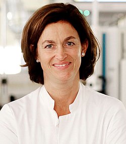 Portrait of Professor Ursula Felderhoff-Müser Professor Ursula Felderhoff-Müser smiling in a white coat